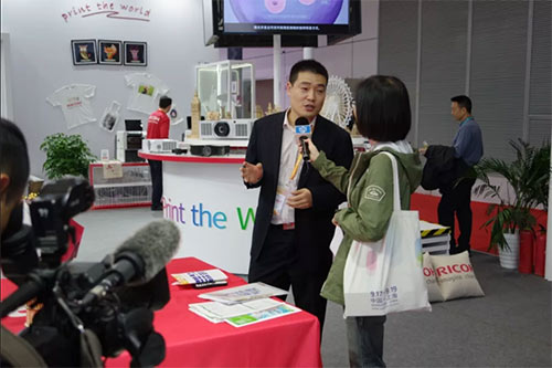 相繼接受東方衛(wèi)視、浙江衛(wèi)視新聞頻道采訪